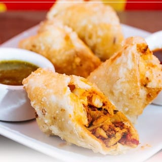 Chicken Mur-muri Rolls